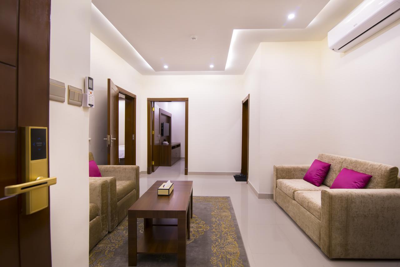 منازل الريم للشقق المخدومة Riadh Exterior foto
